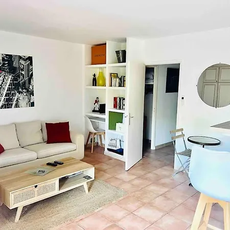 Chic Studio Climatise Avec Parking 5mn Plage Apartment Saint-Tropez